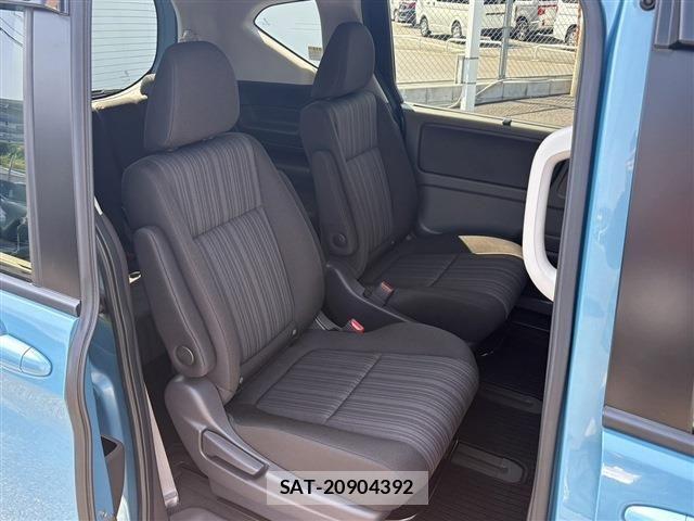 Honda FREED HYBRID 2017-04 6905649-16