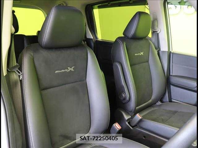 Honda FREED HYBRID 2023-06 6905630-19