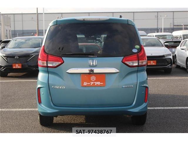 Honda FREED HYBRID 2017-01 6905660-12