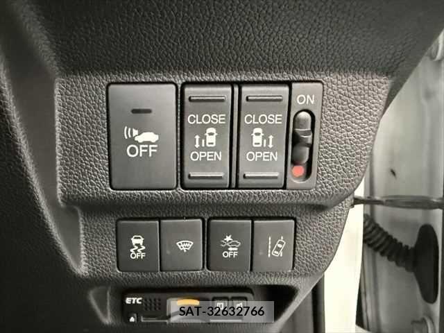 Honda FREED HYBRID 2018-03 6905661-6