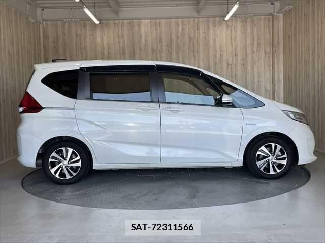 Honda FREED HYBRID 2017-09 6905663-18