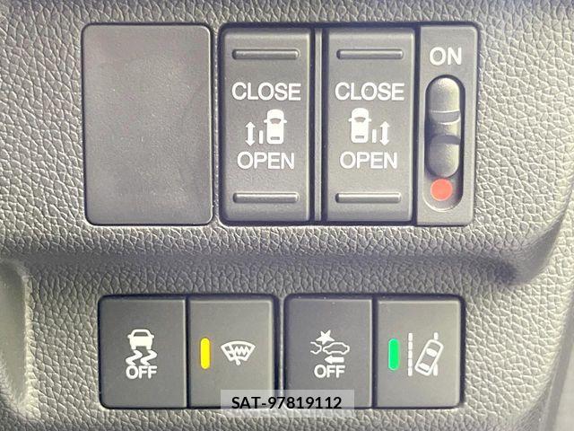 Honda FREED HYBRID 2021-10 7058658-2
