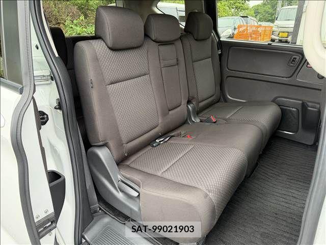 Honda FREED HYBRID 2021-04 7058661-25