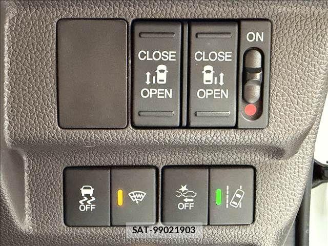 Honda FREED HYBRID 2021-04 7058661-3