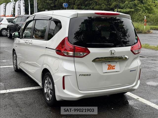 Honda FREED HYBRID 2021-04 7058661-7