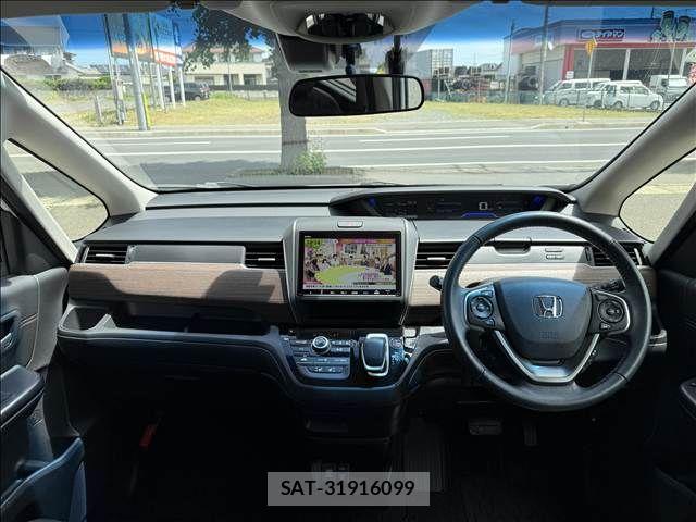 Honda FREED HYBRID 2021-09 7218945-1