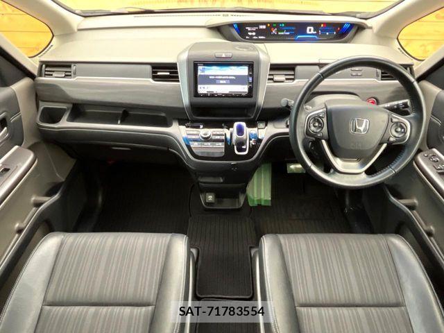 Honda FREED HYBRID 2017-06 7218925-1