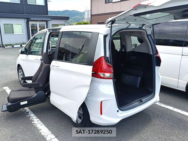 Honda FREED HYBRID 2023-02 7218951-0