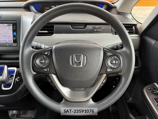 Honda FREED HYBRID 2017-05 7218921-24
