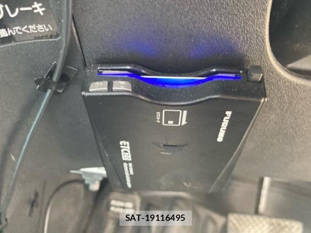 Honda FREED HYBRID 2011-10 7218906-23