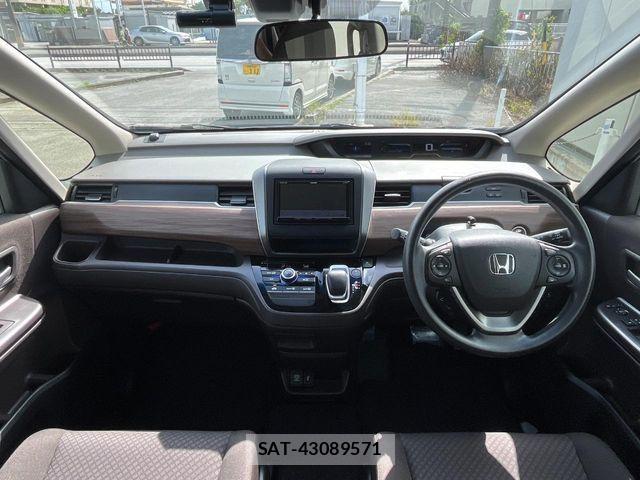 Honda FREED HYBRID 2021-11 7327210-1