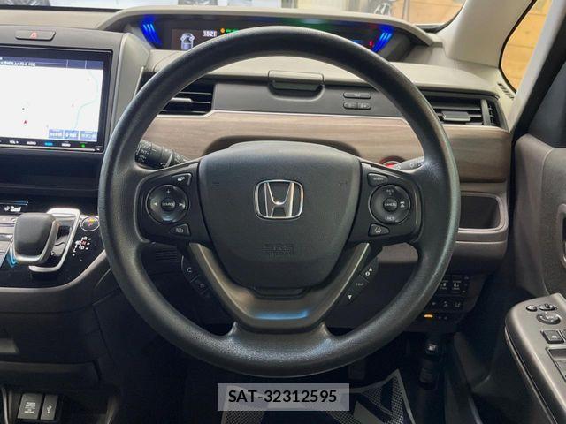 Honda FREED HYBRID 2022-04 7357877-12