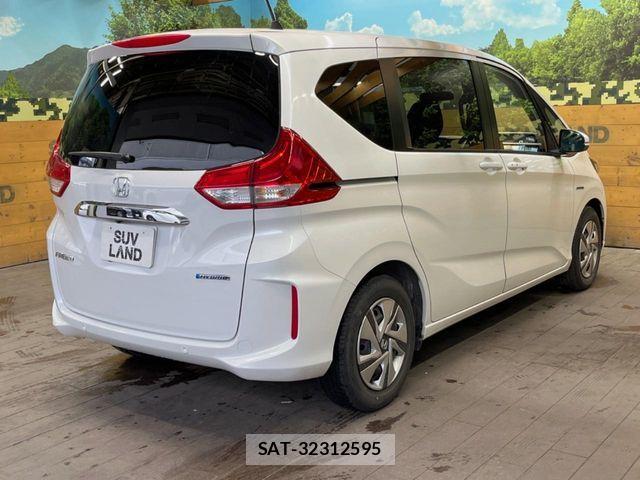 Honda FREED HYBRID 2022-04 7357877-18