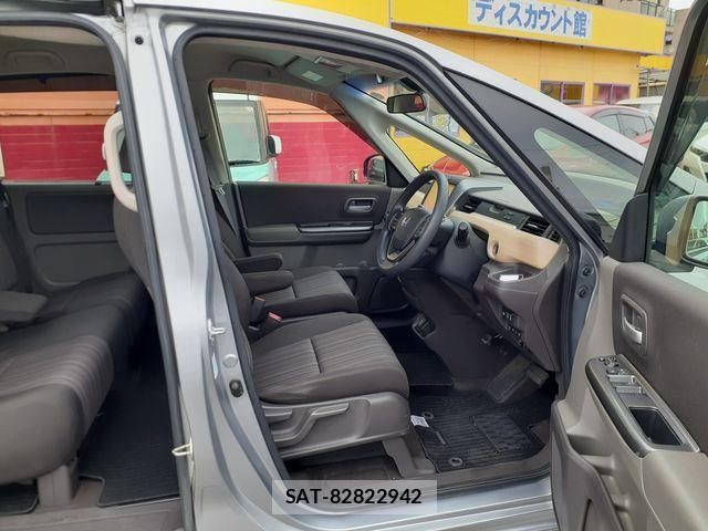 Honda FREED HYBRID 2017-04 7357881-1
