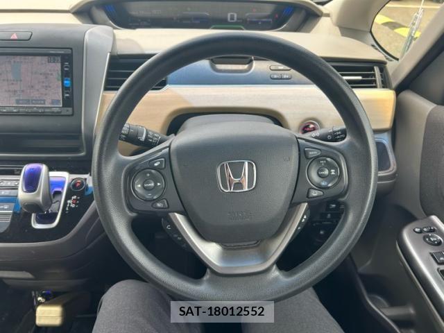 Honda FREED HYBRID 2017-04 7454515-13