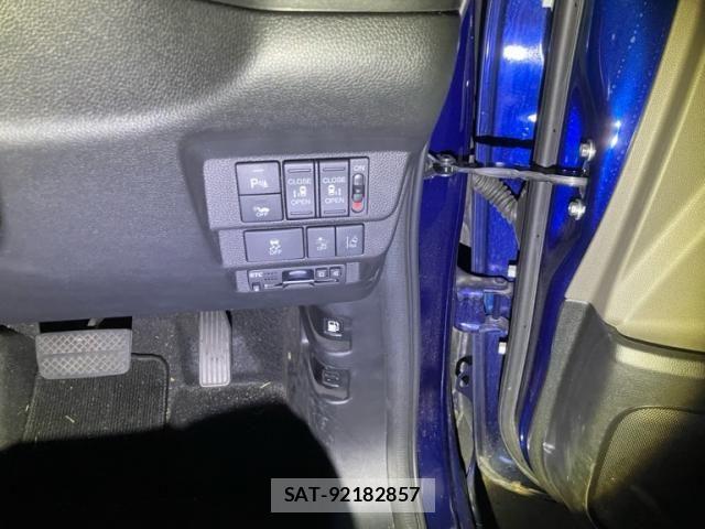 Honda FREED HYBRID 2018-03 7562158-15