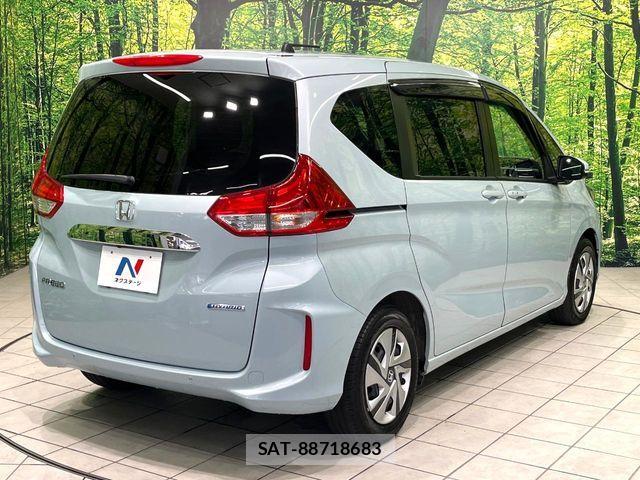 Honda FREED HYBRID 2023-08 7562155-17