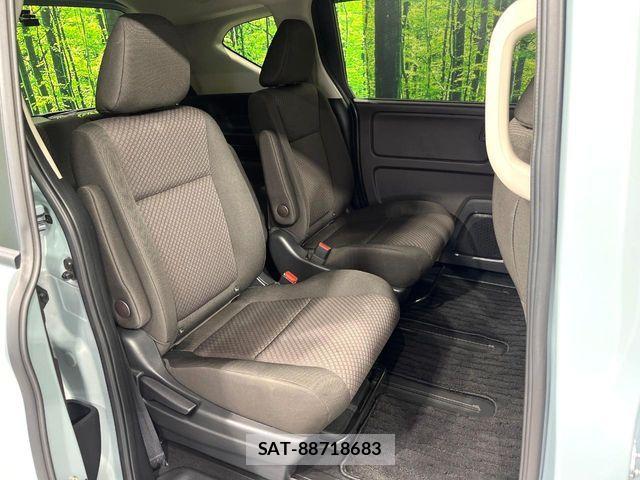 Honda FREED HYBRID 2023-08 7562155-8