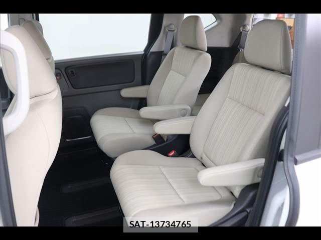 Honda FREED HYBRID 2019-05 7616716-11