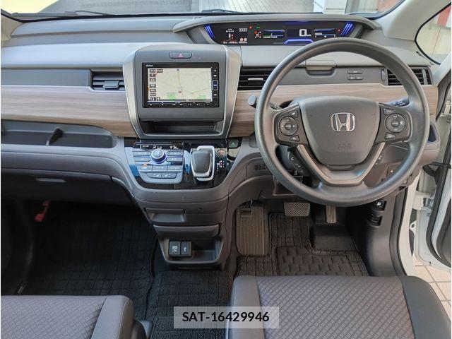 Honda FREED HYBRID 2022-04 7616722-1