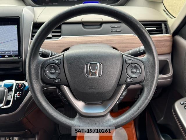 Honda FREED HYBRID 2021-12 7616718-13