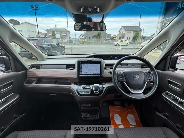 Honda FREED HYBRID 2021-12 7616718-1