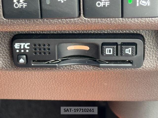 Honda FREED HYBRID 2021-12 7616718-26