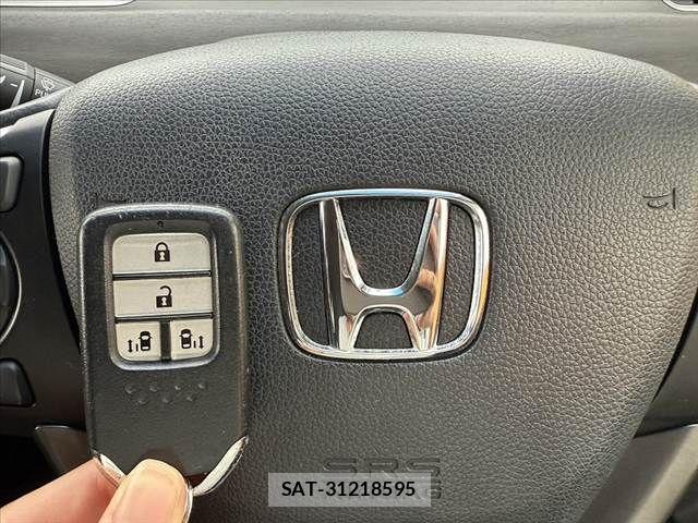 Honda FREED HYBRID 2016-10 7723587-3