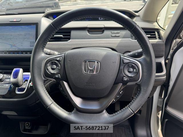 Honda FREED HYBRID 2017-02 7876599-13