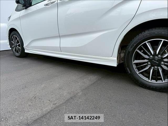 Honda FREED HYBRID 2022-09 7876589-15