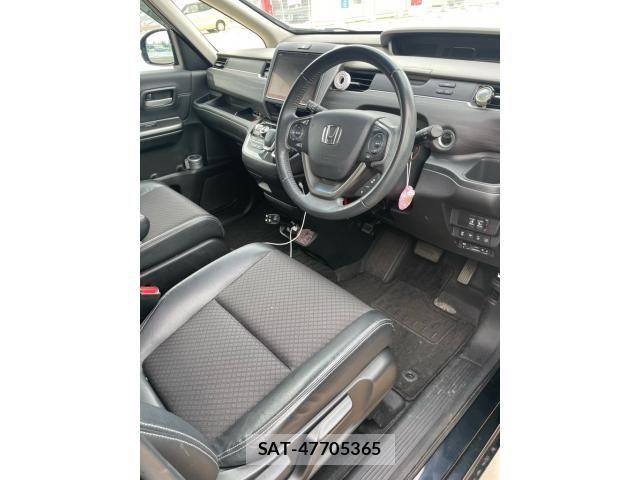 Honda FREED HYBRID 2020-01 7876598-13