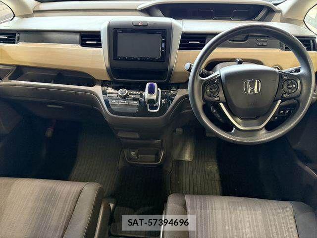 Honda FREED HYBRID 2017-11 7961794-2