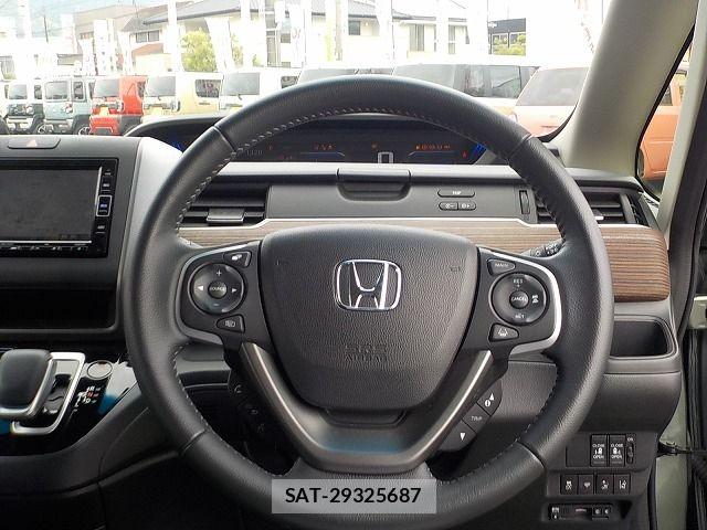 Honda FREED HYBRID 2021-12 7961793-2