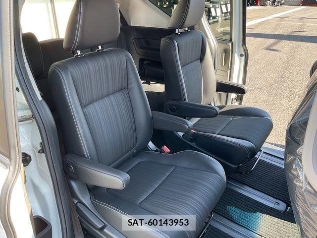 Honda FREED HYBRID 2017-10 7979302-7