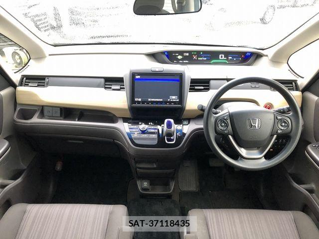 Honda FREED HYBRID 2017-06 8035701-2