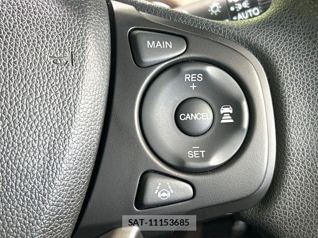 Honda FREED HYBRID 2022-07 8035695-5