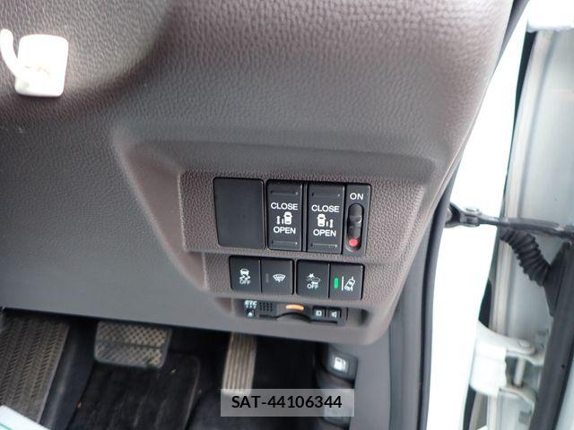 Honda FREED HYBRID 2021-06 8035704-18