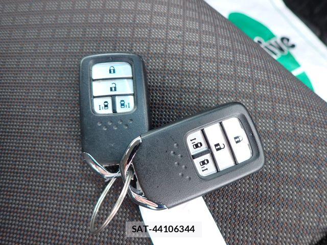 Honda FREED HYBRID 2021-06 8035704-23