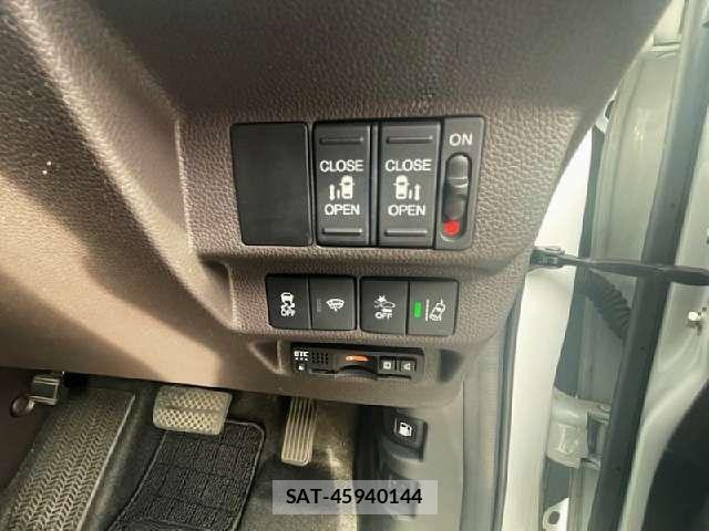 Honda FREED HYBRID 2020-09 8035700-4