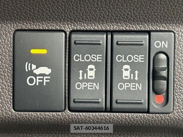 Honda FREED HYBRID 2017-06 8035699-5
