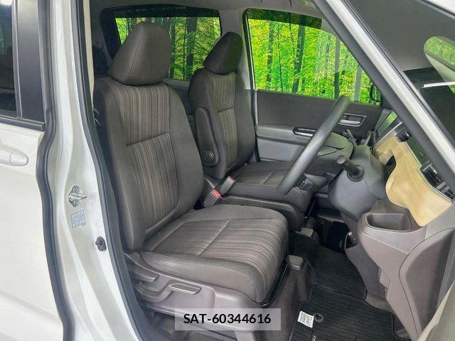 Honda FREED HYBRID 2017-06 8035699-7