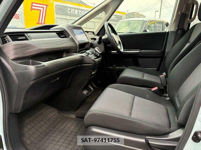 Honda FREED HYBRID 2023-03 8035696-22