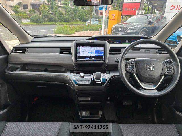Honda FREED HYBRID 2023-03 8035696-2