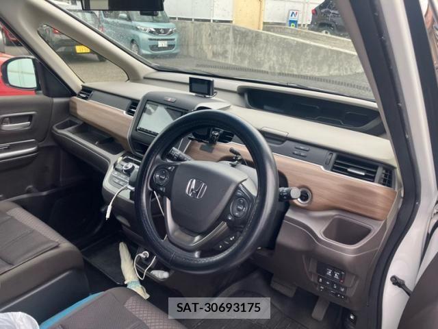 Honda FREED HYBRID 2020-08 8073842-10