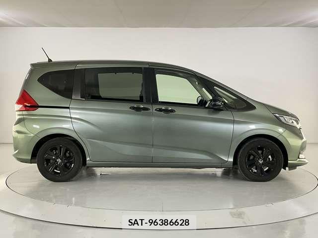 Honda FREED HYBRID 2023-02 8073839-6