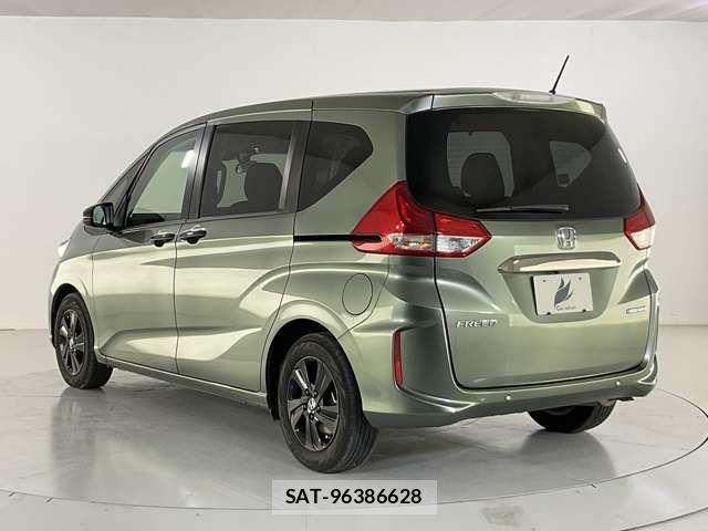 Honda FREED HYBRID 2023-02 8073839-3