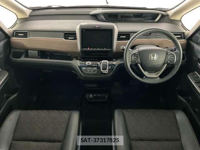 Honda FREED HYBRID 2021-07 8073837-12