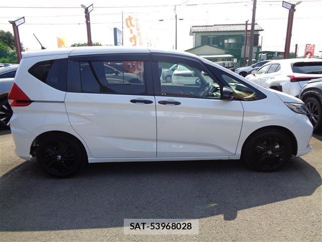 Honda FREED HYBRID 2022-06 8130269-3