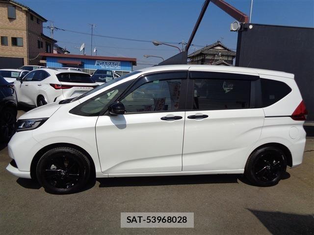 Honda FREED HYBRID 2022-06 8130269-4