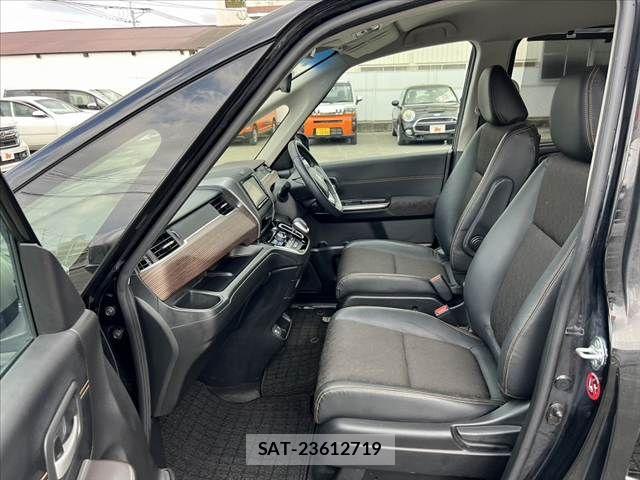 Honda FREED HYBRID 2023-02 8130273-16